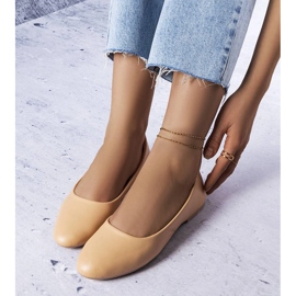 Béžové balerínky s koženou stélkou od Truchon béžový 1