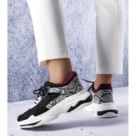 Černé tenisky zdobené vsadkami Savard černá 1