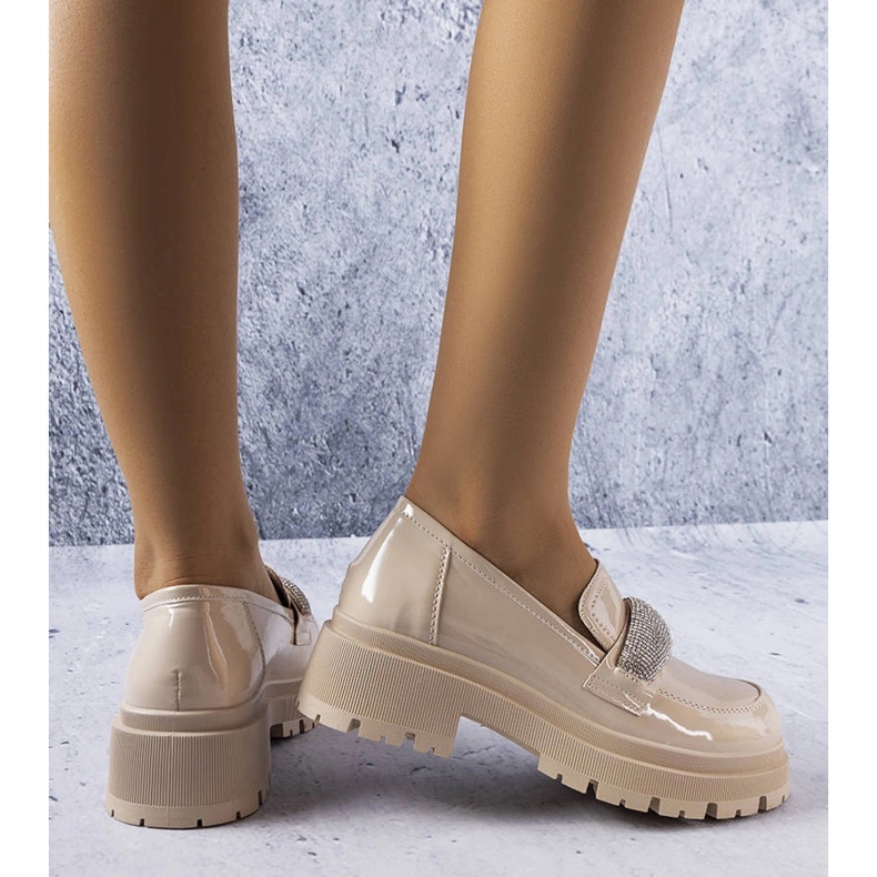 Béžové lakované brogue s kubickými zirkony od Mouss béžový 1