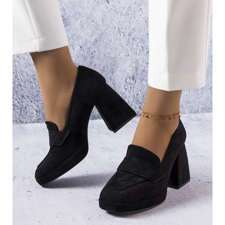 Vinceza Černé vysoké podpatky značky Vincez černá 1