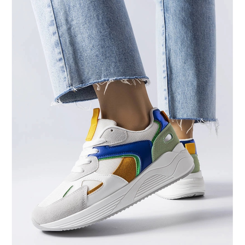 Bílé tenisky ze směsových materiálů značky Riel bílý 1 Bílé tenisky ze směsových materiálů značky Riel bílý 1