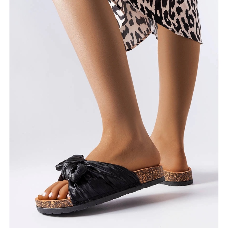 Černé slidery s mašlí od Duplanty černá 1 Černé slidery s mašlí od Duplanty černá 1