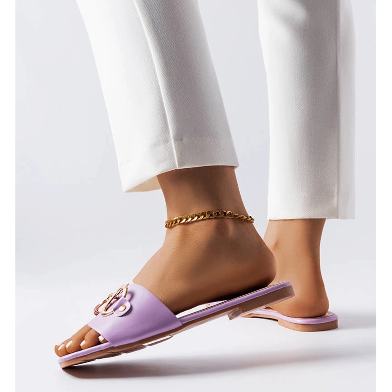 Fialové elegantní skluzavky s řetízkem od Corbin fialová 1
