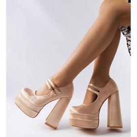 Světle růžové lodičky na vysokém podpatku od Gabriel růžový 1 Světle růžové lodičky na vysokém podpatku od Gabriel růžový 1