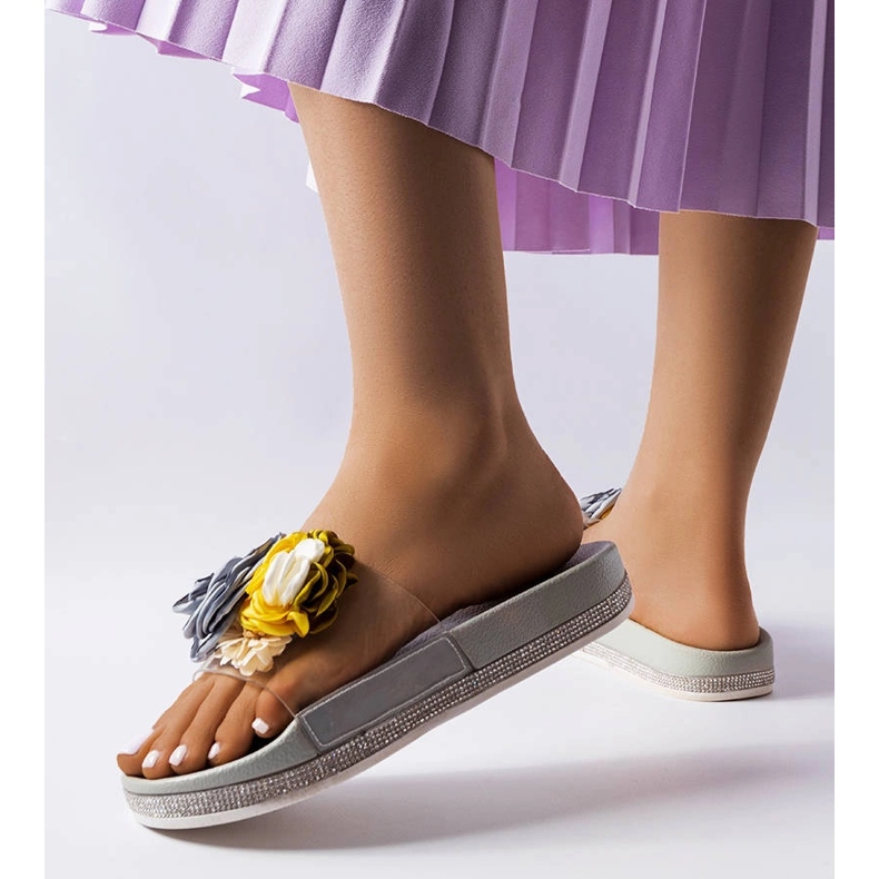 Šedé žabky s průhledným svrškem od Hétu šedá 1