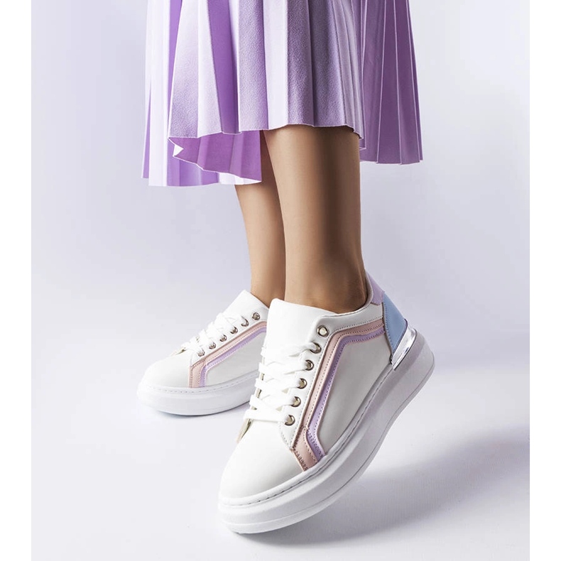 Bílé tenisky se silnou podrážkou od Soucy bílý 1