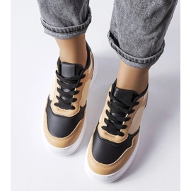 Černo-béžové kozačky se silnější podrážkou od Baron béžový 1