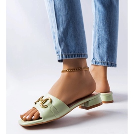 Zelené řetízkové sandály na vysokém podpatku značky Chabot zelená 1 Zelené řetízkové sandály na vysokém podpatku značky Chabot zelená 1