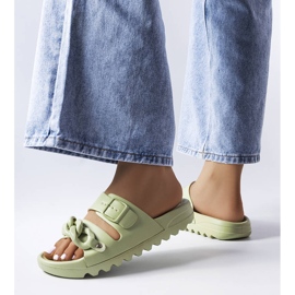 Zelené gumové žabky zelený 2