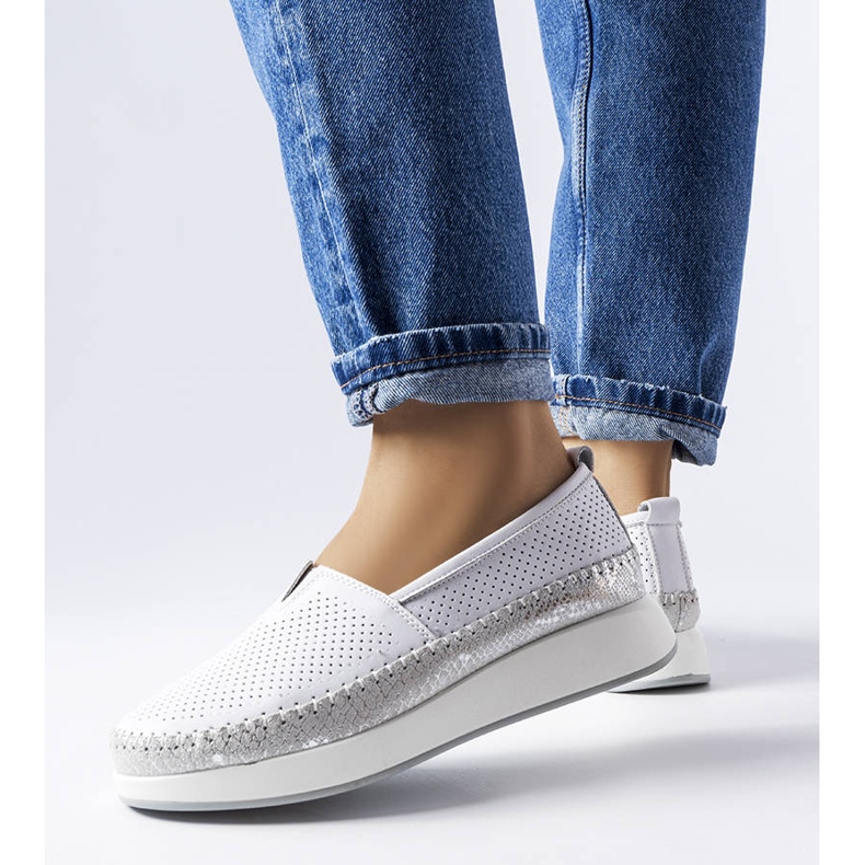 Šedé prolamované boty značky Noruega šedá 1 Šedé prolamované boty značky Noruega šedá 1