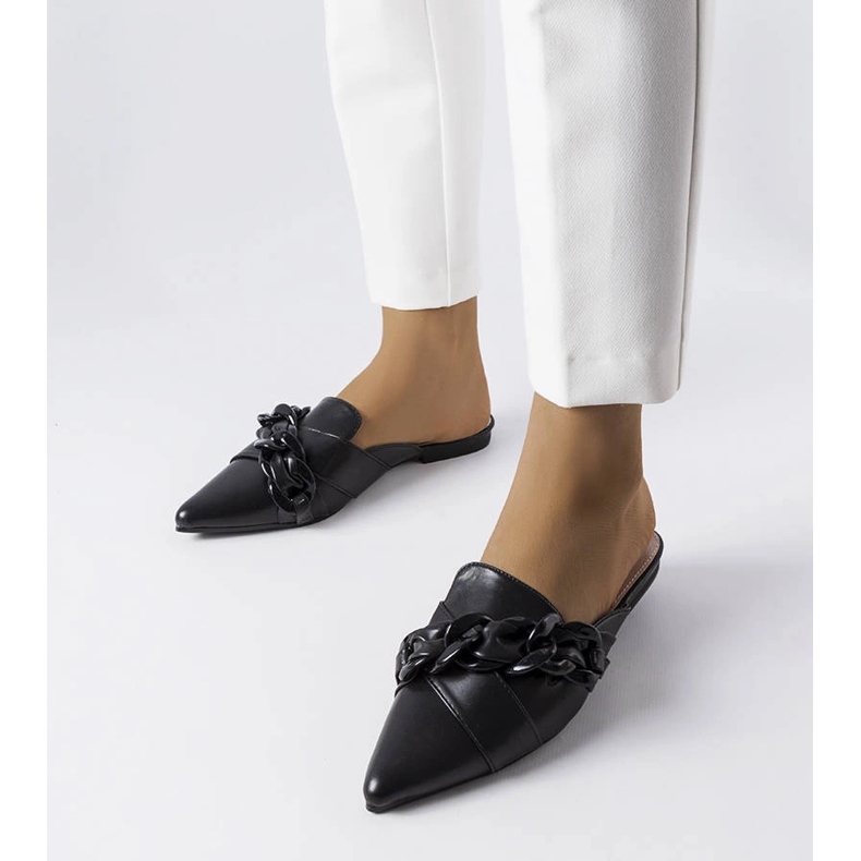 Černé elegantní sandály s řetízkem od Patenaude černý 1
