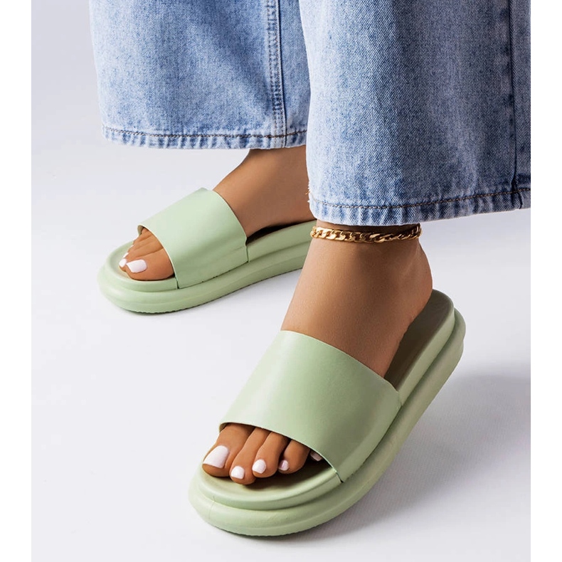 Zelené pantofle na platformě Paquette zelený 1