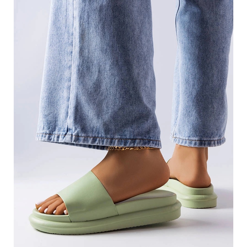 Zelené pantofle na platformě Paquette zelený 2