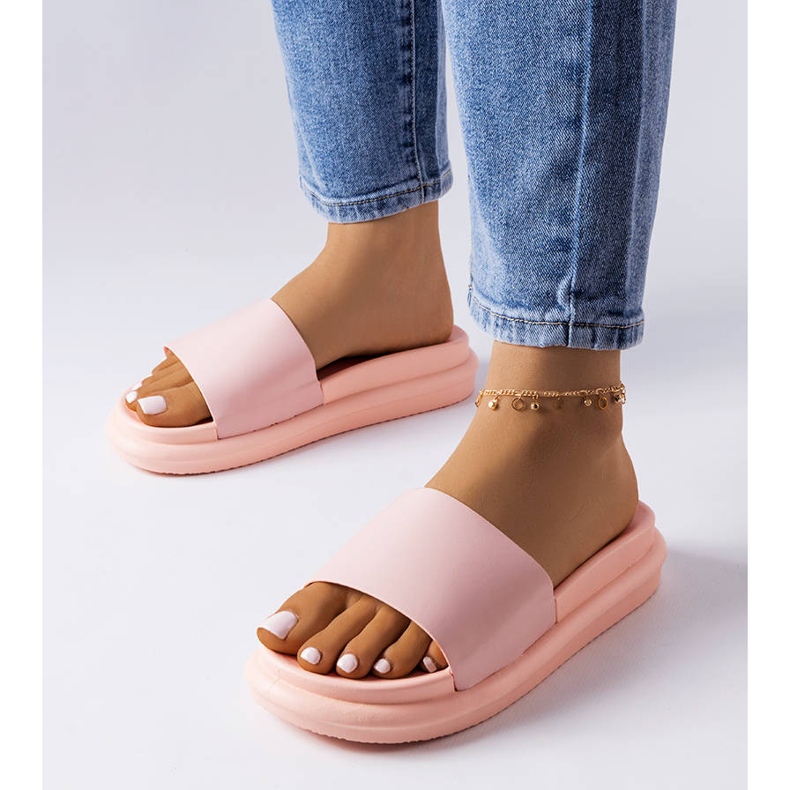 Růžové pantofle na platformě Paquette růžový 1