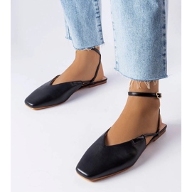 Černé sandály s uzavřenou špičkou černý 1