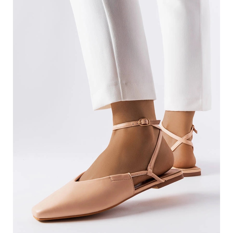 Růžové sandály s uzavřenou špičkou růžový 1