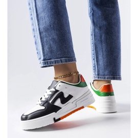 Černobílé kozačky se silnější podrážkou značky Harter černý 1