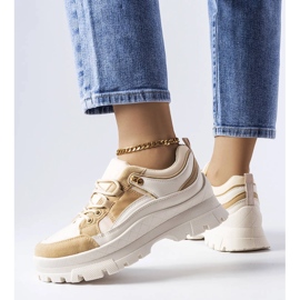 Přes hnědé boty s nízkou podrážkou s chráničem béžový 1 Přes hnědé boty s nízkou podrážkou s chráničem béžový 1