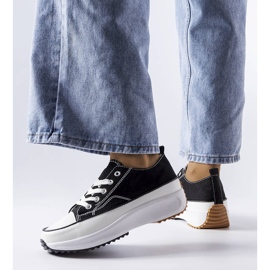 Černé sportovní tenisky na platformě McKeylor černá 1