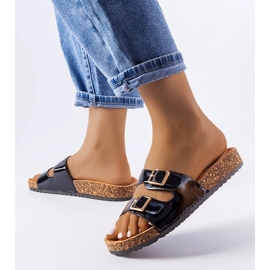 Černé skluzavky s korkovou podrážkou od Cincinny černá 2