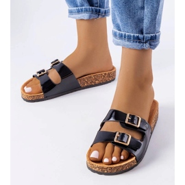 Černé skluzavky s korkovou podrážkou od Cincinny černá 1