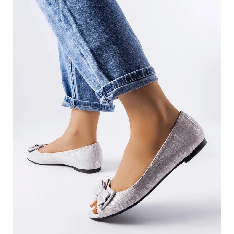 Šedé metalické baleríny s mašlí od Hawk šedá 1 Šedé metalické baleríny s mašlí od Hawk šedá 1