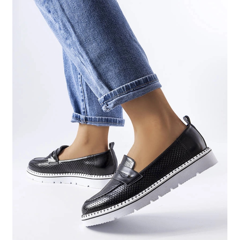 Černé děrované kalhoty od Bloomsburg černá 1