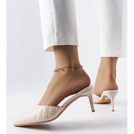 Béžové prošívané žabky značky Lambert béžový 1