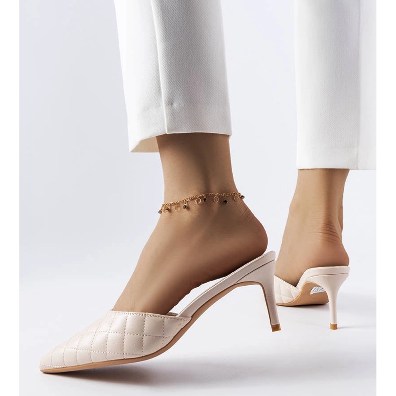 Béžové prošívané žabky značky Lambert béžový 1