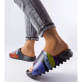 Černé diapozitivy s běhounem a potisky černý 2