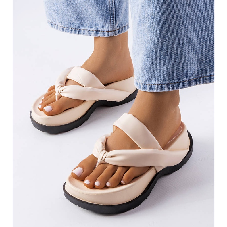 PA1 Béžové skluzavky na platformě od Lachapelle béžový 1