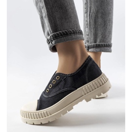 Černé tenisky značky Walton černý 1