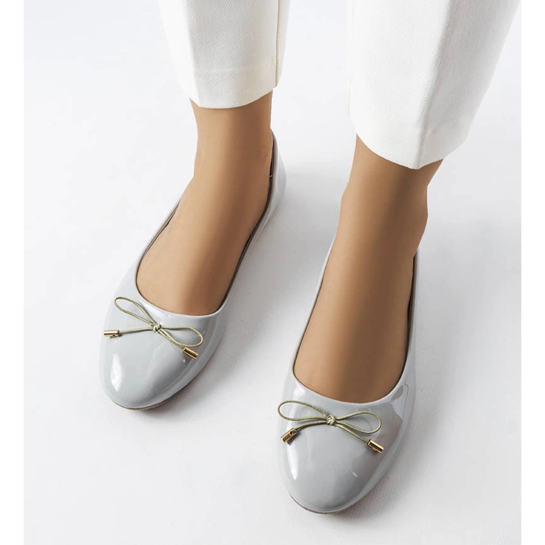 Šedé lakované baleríny Lakewood šedá 2