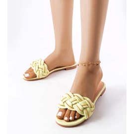 Zelené elegantní pantofle značky Correra zelený 1