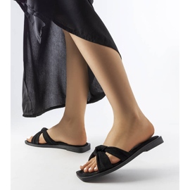 Inna Černé pantofle Pride vyrobené z ekologického semiše černá 2 Inna Černé pantofle Pride vyrobené z ekologického semiše černá 2