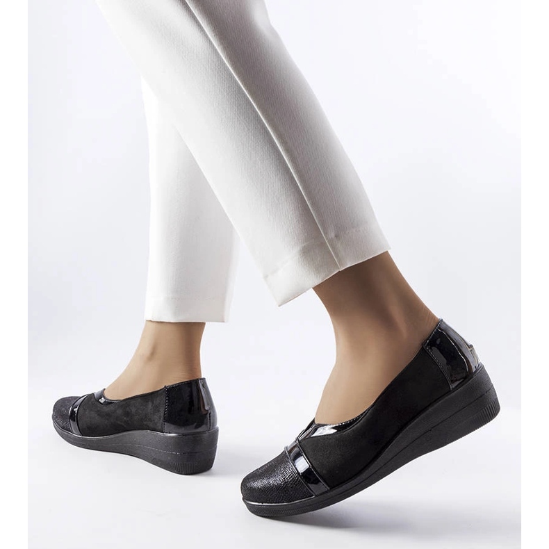 Černé boty na klínku značky Sundown černá 1