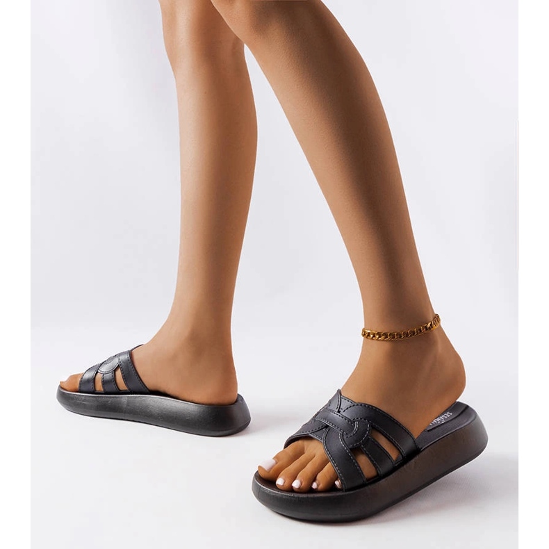 Černé gumové skluzavky Coudert černá 2