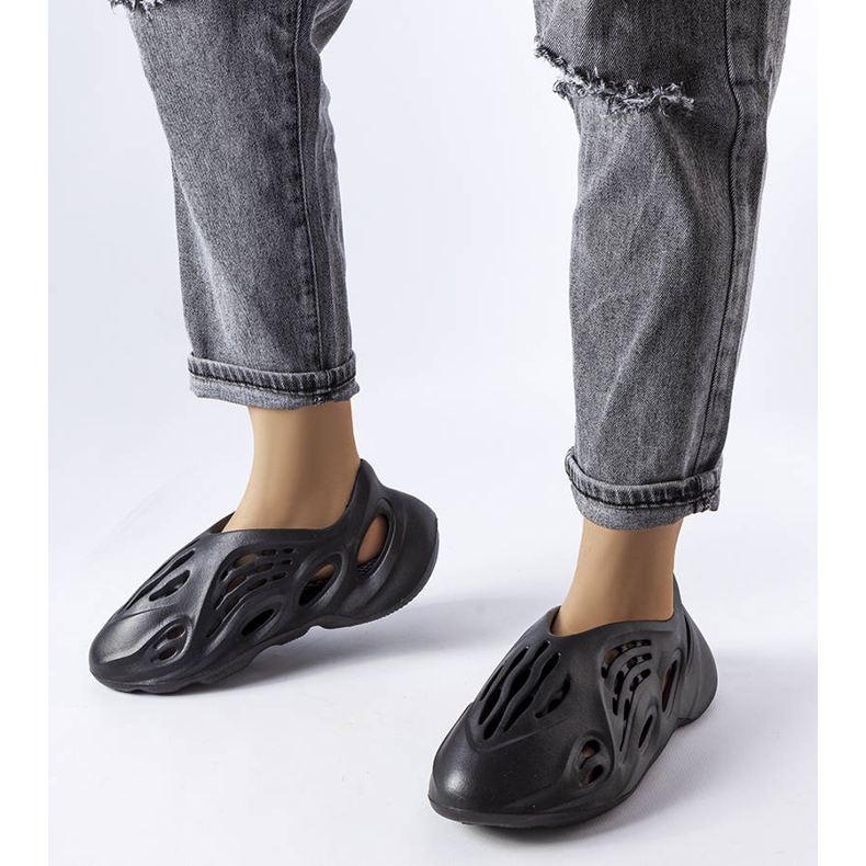 Černé pěnové skluzavky Julienne černá 2