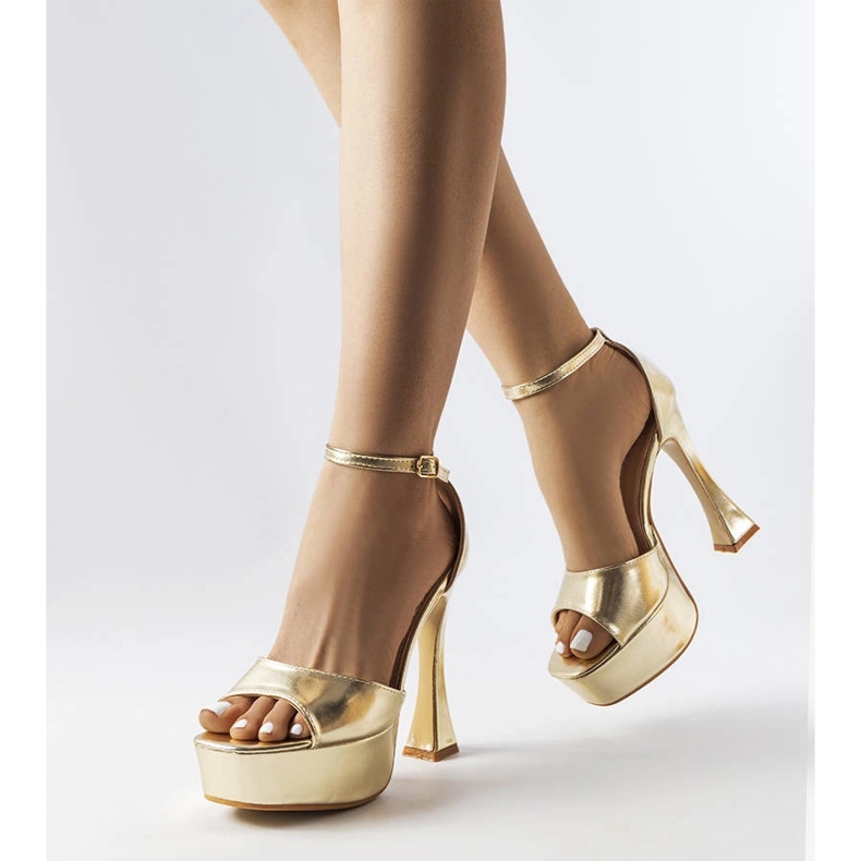 Vysoké sandály s patentem ve zlatém Illinois zlatý 1