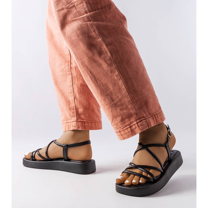 Černé sandály na platformě od Brunelle černý 1