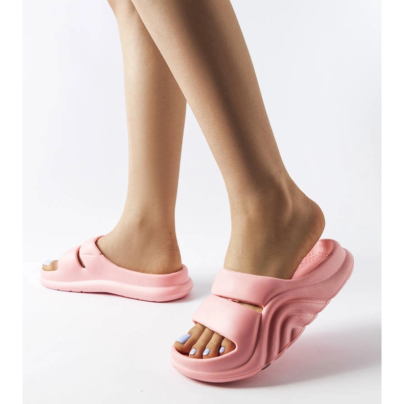 Růžové gumové pantofle od Geneve růžový 2