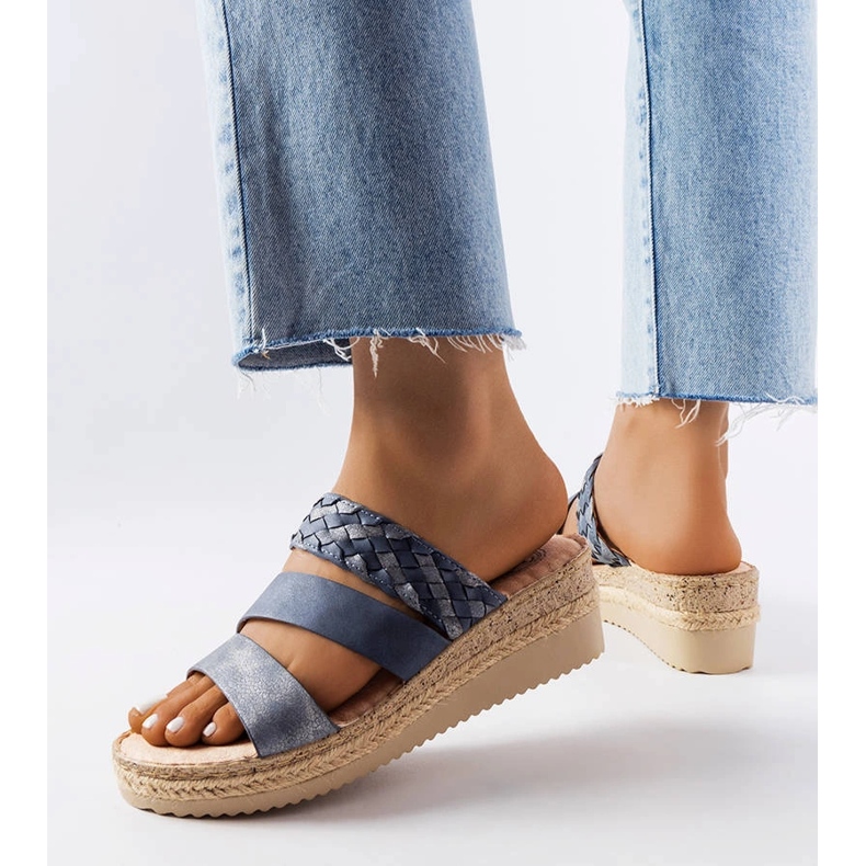 Modré sandály na klínku z Bostonu modrý 1