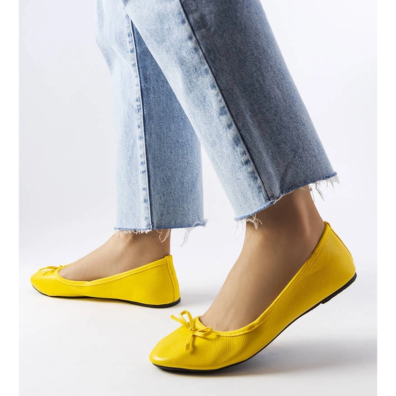 Žluté balerínky zdobené mašlí Vaillancour žlutá 1