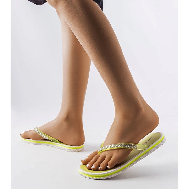 Neonově zelené štrasové žabky od Patrier zelená 2