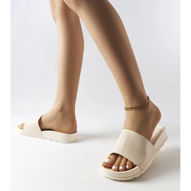 Béžové gumové skluzavky od Sabourin béžový 2