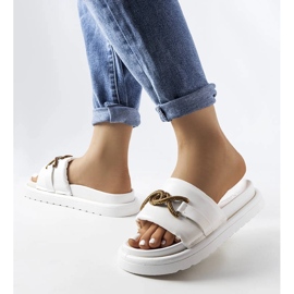 Bílé sandály na platformě značky Frédérique bílý 2