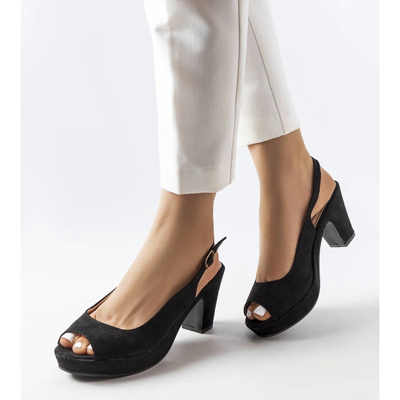 Černé sandály značky Dionne černá 1