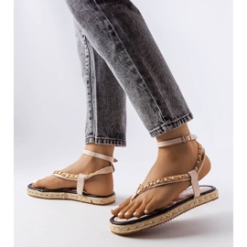 Béžové sandály zdobené řetízkem od Varieur béžový 2