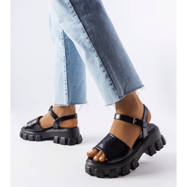 Vinceza Černé sandály na masivní podrážce Vincez černá 1 Vinceza Černé sandály na masivní podrážce Vincez černá 1