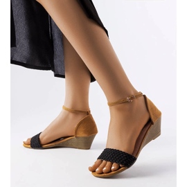 Černé sandály na klínku Veltri černá 1